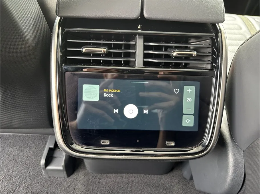 Rivian R1T photo 37