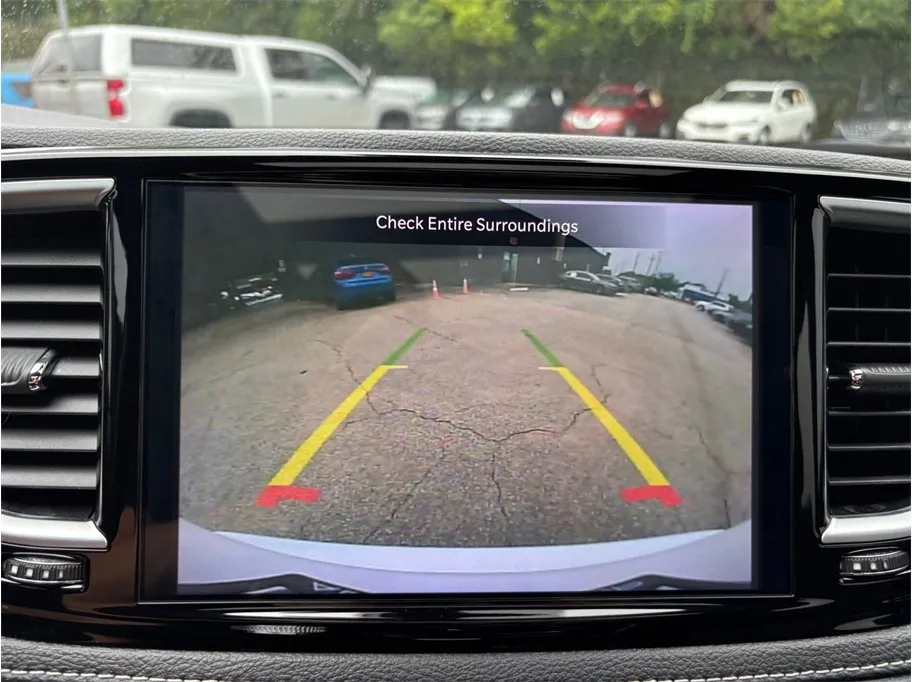 Chrysler Pacifica photo 32
