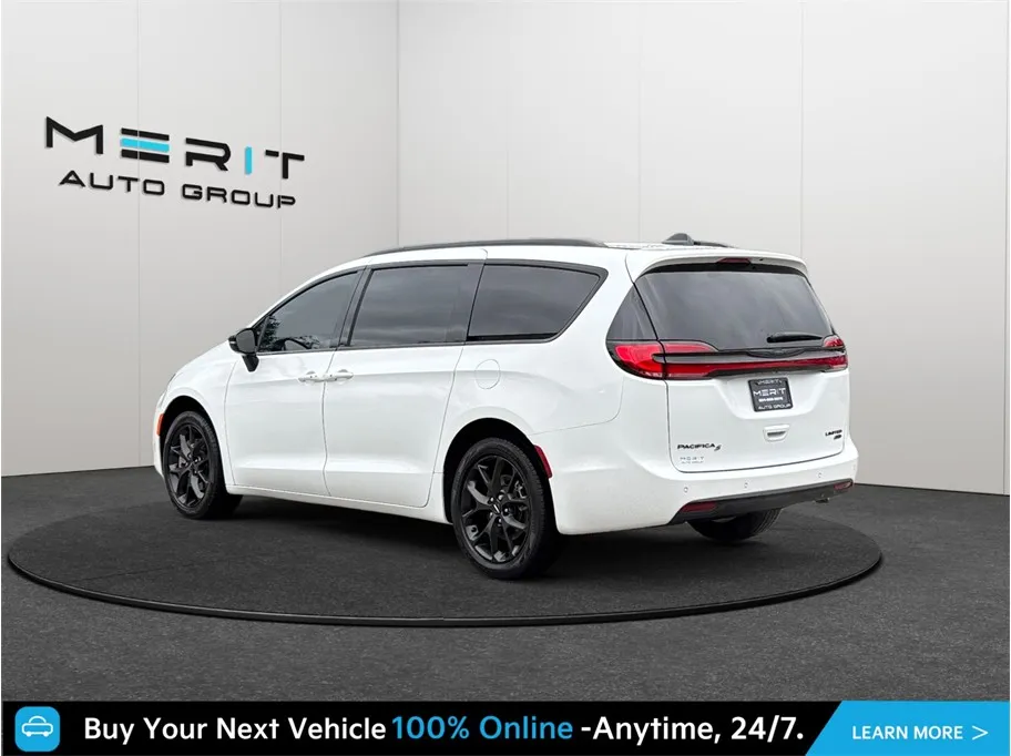 Chrysler Pacifica photo 7