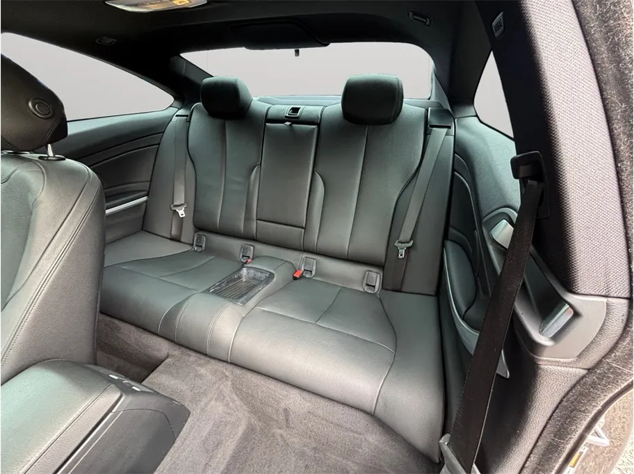 BMW 4 Series photo 35