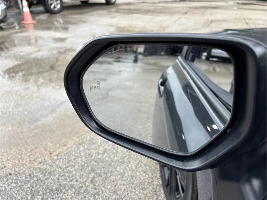 Toyota Camry photo 15