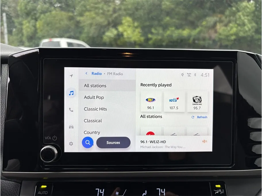 Toyota Camry photo 25