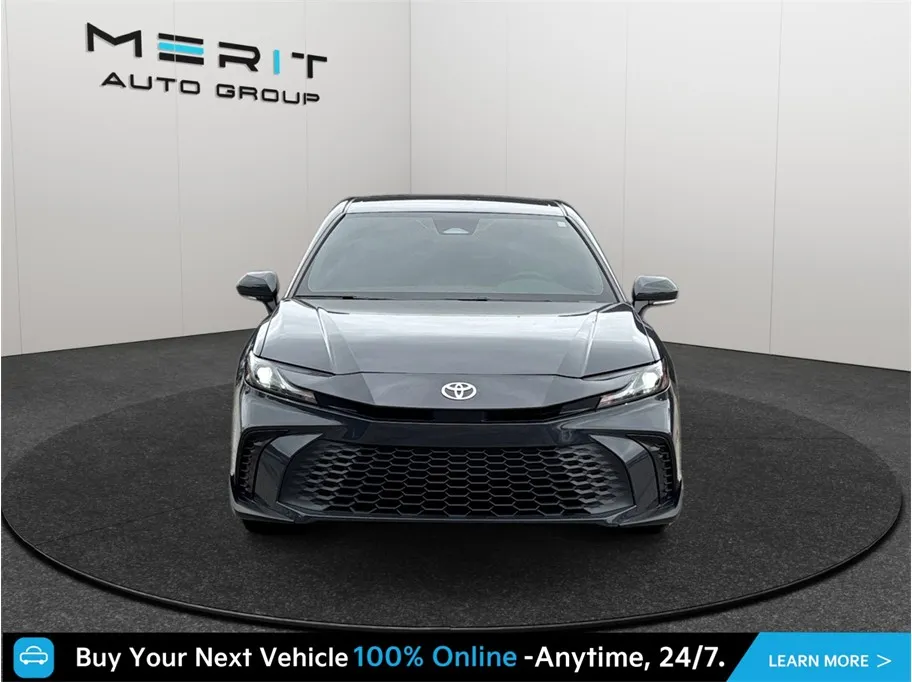 Toyota Camry photo 3