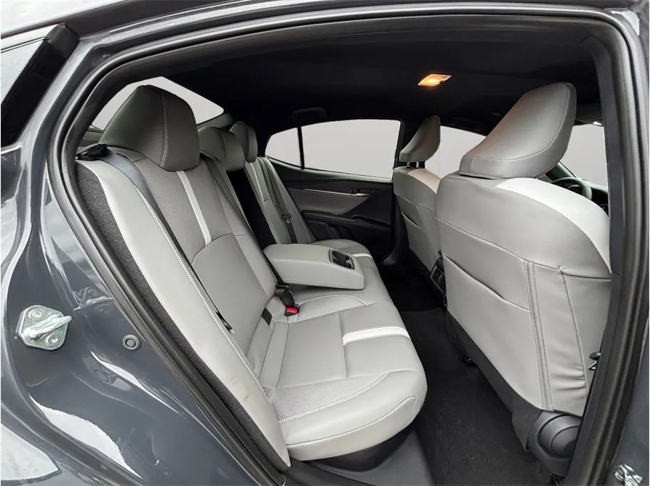 Toyota Camry photo 35