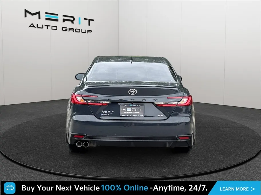 Toyota Camry photo 8