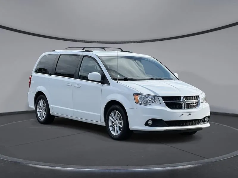 Used 2019 Dodge Grand Caravan SXT for sale in Jacksonville, FL at