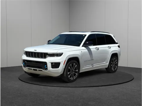 More photos of 2022 Jeep Grand Cherokee 4xe Overland Sport Utility 4D at Merit Auto Group Atlantic, FL