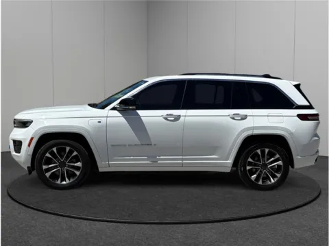 More photos of 2022 Jeep Grand Cherokee 4xe Overland Sport Utility 4D at Merit Auto Group Atlantic, FL