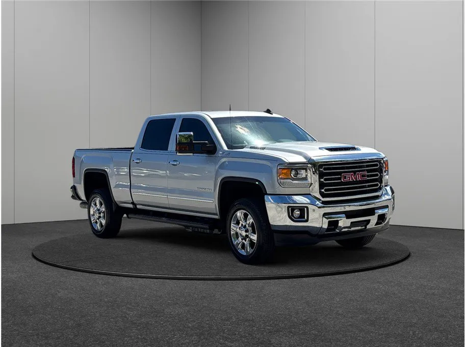 Used 2018 GMC Sierra 2500HD SLT 4WD Crew Cab 153.7 SLT for sale in
