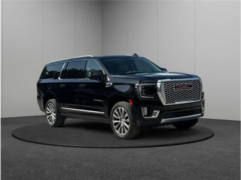 Black 2021 GMC Yukon XL Denali Sport Utility 4D for sale in Jacksonville, FL