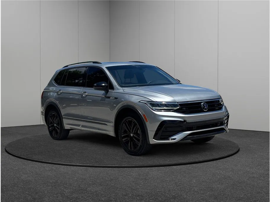 Silver 2022 Volkswagen Tiguan SE R-Line Black for sale in Jacksonville, FL