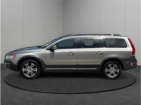More photos of 2015 Volvo XC70 T5 Premier Wagon 4D (2015.5) at Merit Auto Group Atlantic, FL