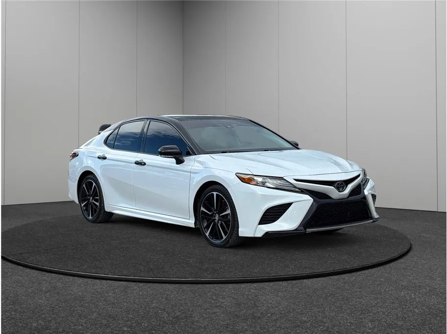White 2019 Toyota Camry XSE for sale in Jacksonville, FL