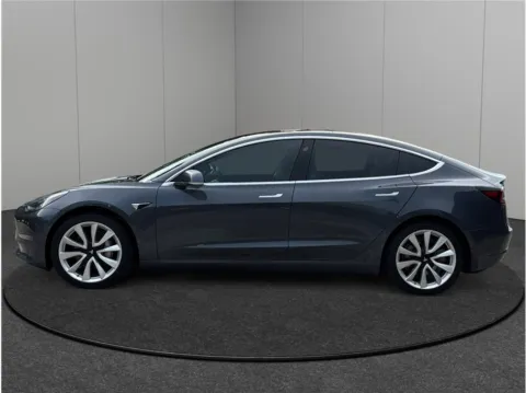 More photos of 2019 Tesla Model 3 Standard Range Sedan 4D at Merit Auto Group Atlantic, FL