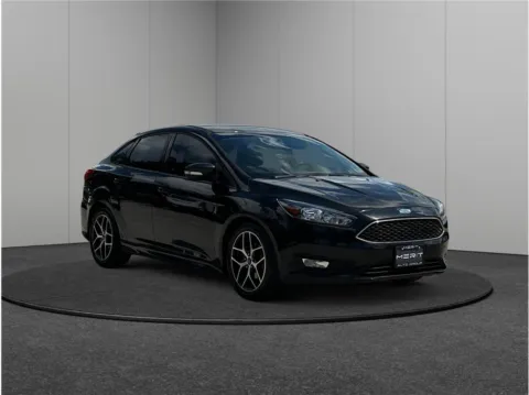Black 2015 Ford Focus SE for sale in Jacksonville, FL