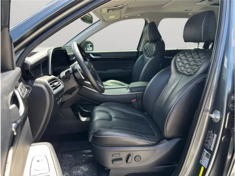 Photos of 2022 Hyundai Palisade Limited for sale in Jacksonville, FL at Merit Auto Group