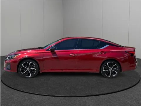 More photos of 2023 Nissan Altima 2.5 SR at Merit Auto Group, FL
