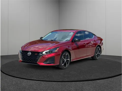 More photos of 2023 Nissan Altima 2.5 SR at Merit Auto Group, FL