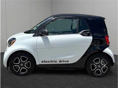 More photos of 2019 smart EQ fortwo Passion Hatchback Coupe 2D at Merit Auto Group, FL
