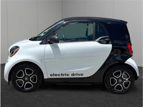 More photos of 2019 Smart fortwo EQ coupe Passion Hatchback Coupe 2D at Merit Auto Group Atlantic, FL