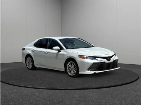 White 2020 Toyota Camry XLE for sale in Jacksonville, FL