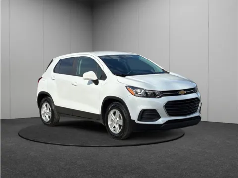 White 2020 Chevrolet Trax LS for sale in Jacksonville, FL