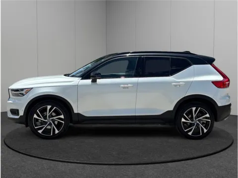 More photos of 2019 Volvo XC40 R-Design at Merit Auto Group, FL