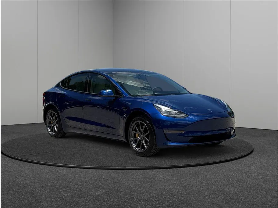 Blue 2020 Tesla Model 3 Standard Range Plus Sedan 4D for sale in Jacksonville, FL