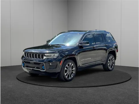 More photos of 2023 Jeep Grand Cherokee 4xe Overland at Merit Auto Group, FL