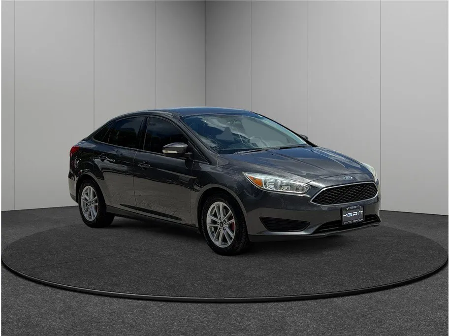 Gray 2016 Ford Focus SE for sale in Jacksonville, FL