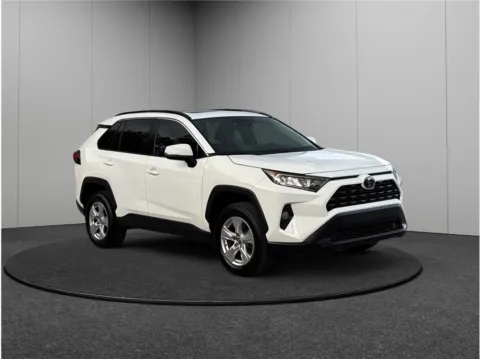 White 2019 Toyota RAV4 XLE Sport Utility 4D for sale in Jacksonville, FL