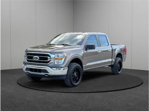 More photos of 2021 Ford F-150 SuperCrew Cab XLT Pickup 4D 5 1/2 ft at Merit Auto Group Atlantic, FL