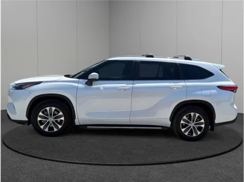 More photos of 2023 Toyota Highlander XLE Sport Utility 4D at Merit Auto Group Atlantic, FL