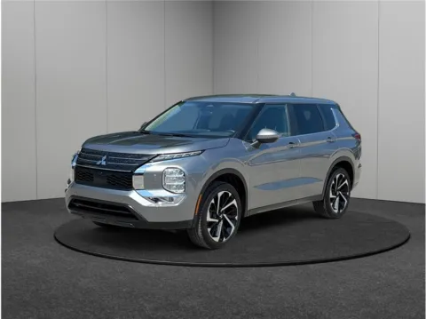 More photos of 2023 Mitsubishi Outlander SE Sport Utility 4D at Merit Auto Group Atlantic, FL