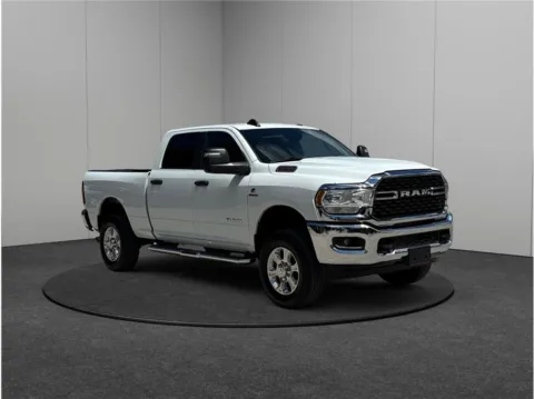 White 2024 Ram 2500 Crew Cab Big Horn Pickup 4D 6 1/3 ft for sale in Jacksonville, FL