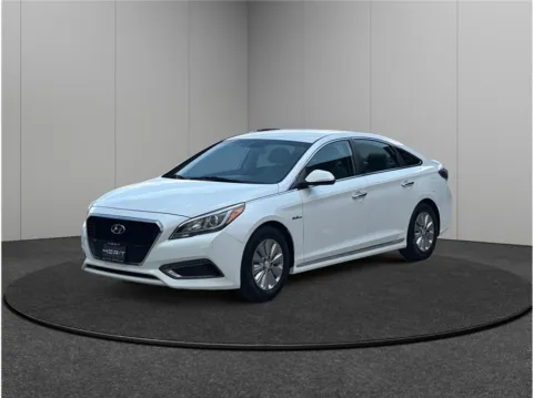 More photos of 2016 Hyundai Sonata Hybrid SE Sedan 4D at Merit Auto Group Atlantic, FL
