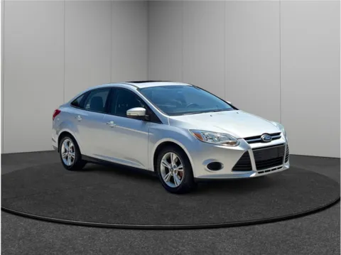 Silver 2014 Ford Focus SE Sedan 4D for sale in Jacksonville, FL