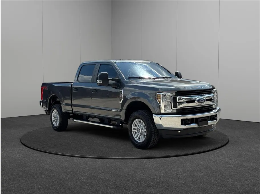 2018 Ford F250 Super Duty Crew Cab XL Pickup 4D 6 3/4 ft for sale in Jacksonville, FL