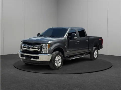 More photos of 2018 Ford F250 Super Duty Crew Cab XL Pickup 4D 6 3/4 ft at Merit Auto Group Atlantic, FL