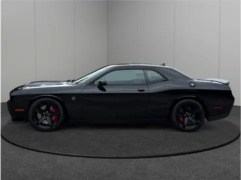 More photos of 2018 Dodge Challenger SRT Hellcat Coupe 2D at Merit Auto Group Atlantic, FL