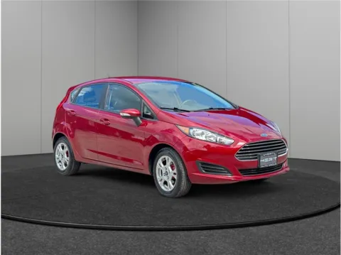 Red 2016 Ford Fiesta SE Hatchback 4D for sale in Jacksonville, FL