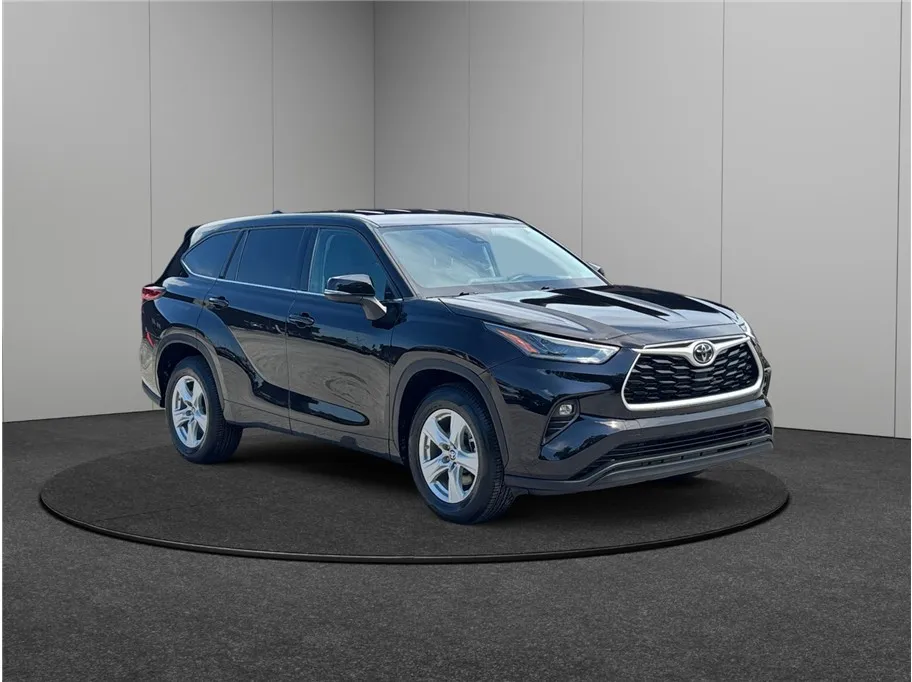 2021 Toyota Highlander LE Sport Utility 4D for sale in Jacksonville, FL