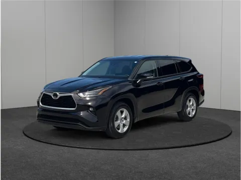More photos of 2021 Toyota Highlander LE Sport Utility 4D at Merit Auto Group Atlantic, FL