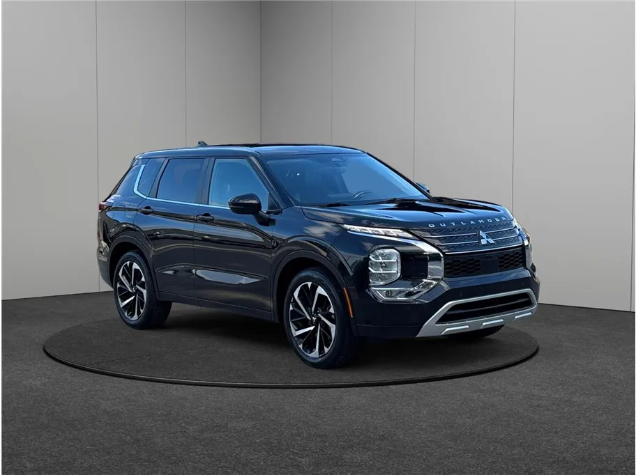 2022 Mitsubishi Outlander SE Launch Edition Sport Utility 4D for sale in Jacksonville, FL