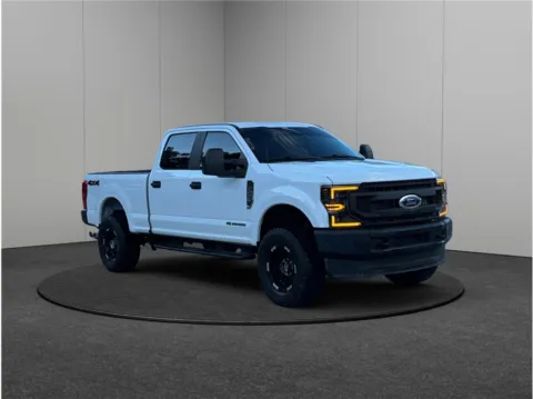 White 2021 Ford F250 Super Duty Crew Cab XL Pickup 4D 6 3/4 ft for sale in Jacksonville, FL