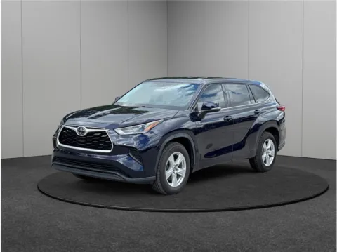 More photos of 2021 Toyota Highlander L Sport Utility 4D at Merit Auto Group Atlantic, FL
