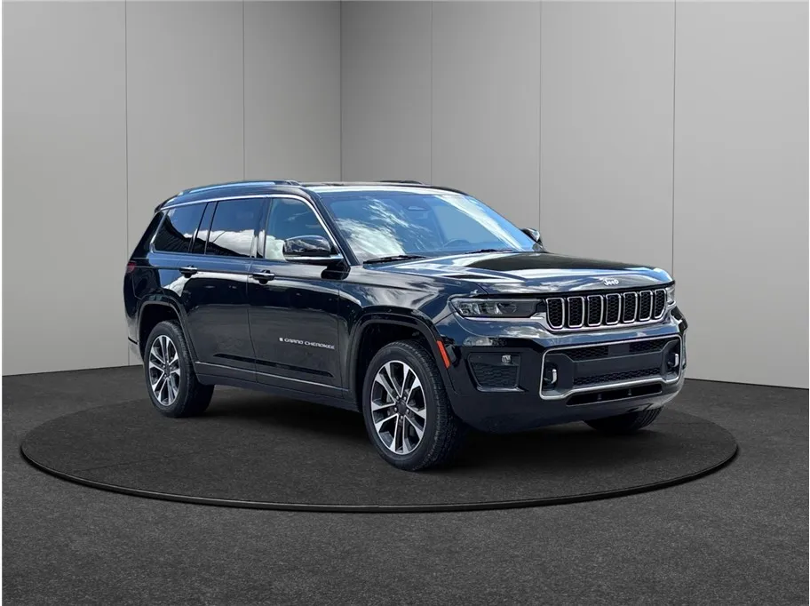 Black 2022 Jeep Grand Cherokee L Overland Sport Utility 4D for sale in Jacksonville, FL