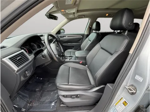 Photos of 2019 Volkswagen Atlas SE 4Motion w/Tech Pkg Sport Utility 4D for sale in Jacksonville, FL at Merit Auto Group Atlantic