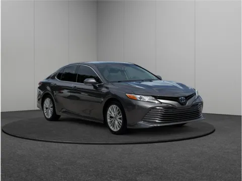Gray 2018 Toyota Camry Hybrid XLE Sedan 4D for sale in Jacksonville, FL