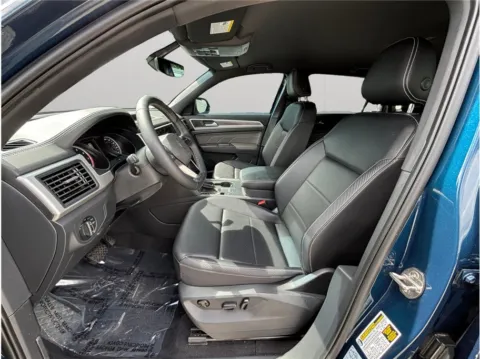 Photos of 2021 Volkswagen Atlas Cross Sport SE w/Technology Sport Utility 4D for sale in Jacksonville, FL at Merit Auto Group Atlantic